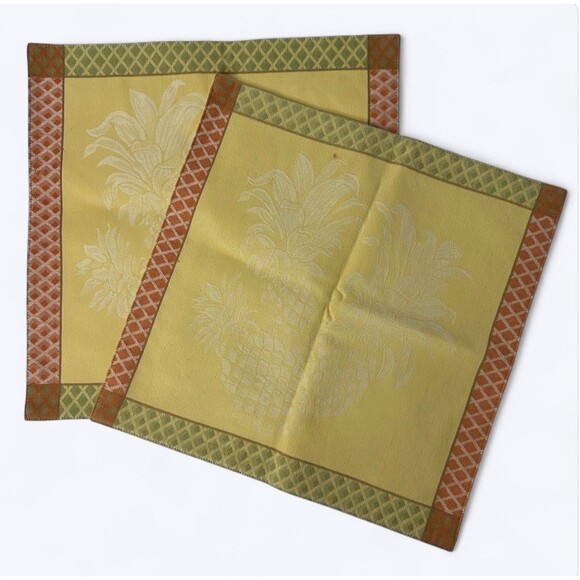 2 Tommy Bahama Pineapple Jacquard Placemats 14 x 14in Square Yellow - Picture 1 of 11